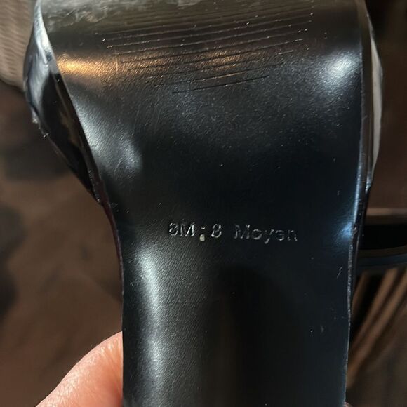 Guess sandals / Size 8 - Picture 6 of 15